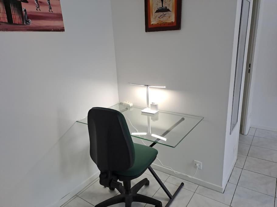 Appartement F2 Haut De Montreuil Montreuil  Kültér fotó